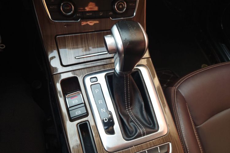 汉腾汽车 汉腾X5 2018款 1.5T CVT豪华版中控内饰18