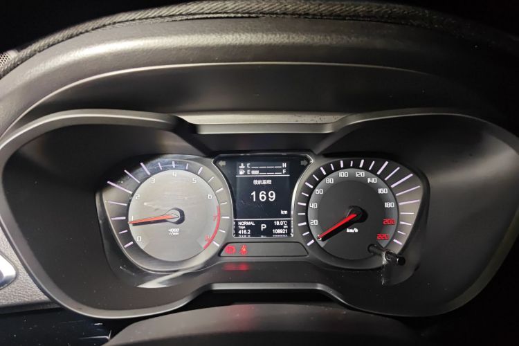 广汽传祺 传祺GS4 2017款 235T 自动两驱豪华智联版中控内饰14