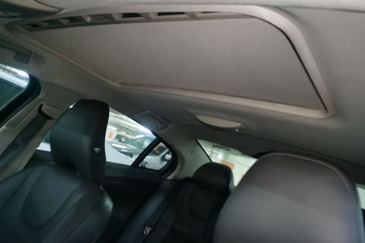 沃尔沃S60 2018款 S60L T3 智进进取版中控内饰22