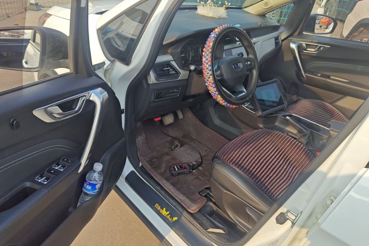 吉利汽车 远景X3 2020款 1.5L CVT尊贵型中控内饰20