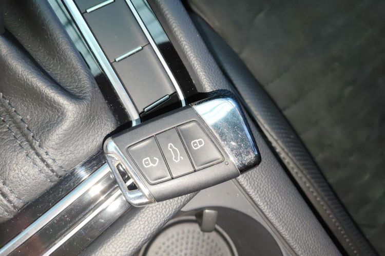 大众 迈腾 2018款 380TSI DSG 尊贵型中控内饰11