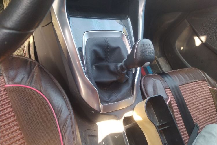 上汽大通MAXUS 大通G50 2022款 1.5T 手动畅游B中控内饰18