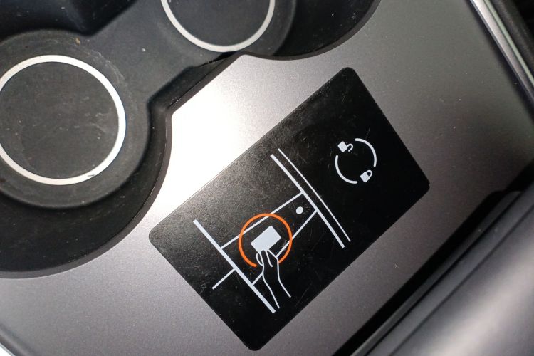 特斯拉 Model Y 2024款 后轮驱动版中控内饰11