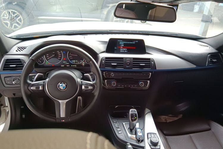 宝马3系 2019款 320i M运动套装中控内饰7002