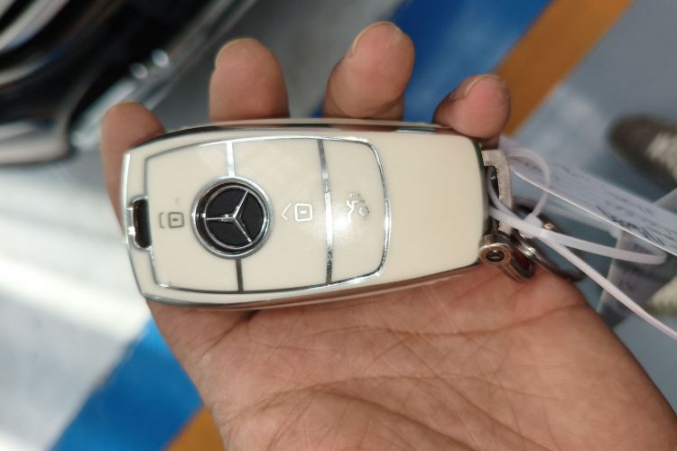 奔驰GLB 2024款 GLB 200 动感型中控内饰11