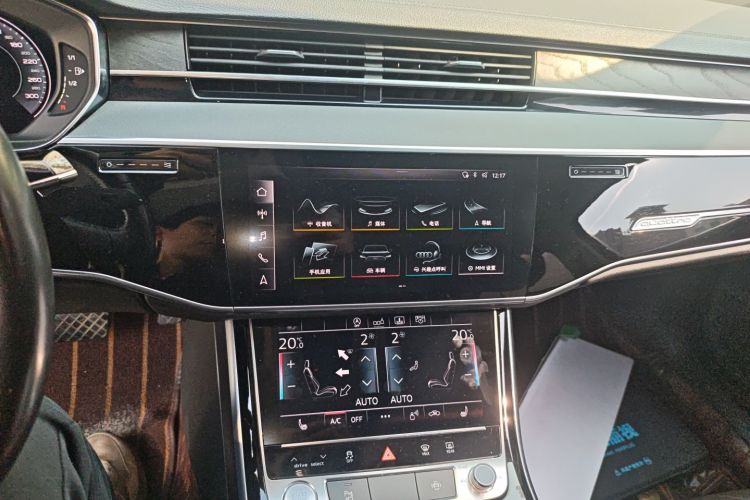 奥迪A8 2018款 A8L 55 TFSI quattro投放版精英型中控内饰16