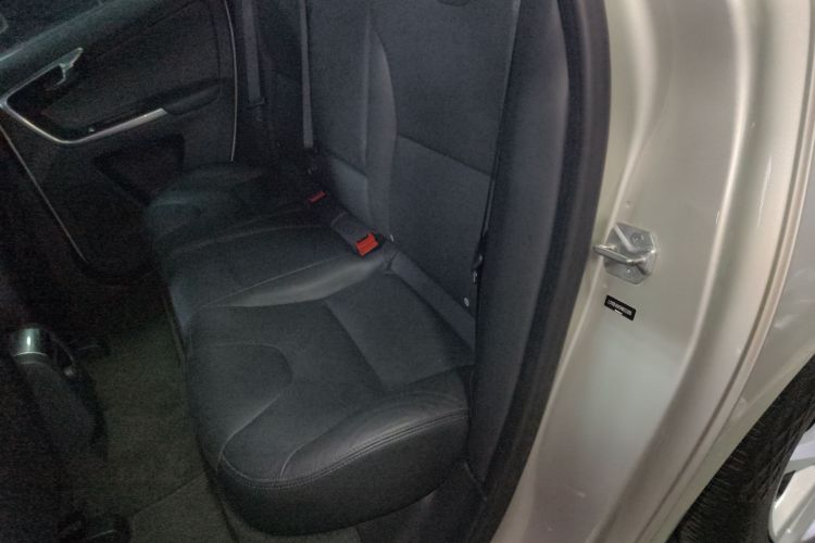 沃尔沃XC60 2017款 T5 AWD 智进版中控内饰21