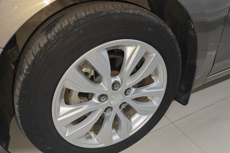 别克 英朗 2021款 典范 1.5L 自动精英型车身外观6001