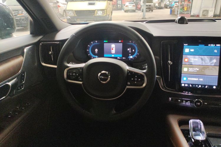 沃尔沃V90 2024款 Cross Country B5 AWD 智尊版中控内饰13