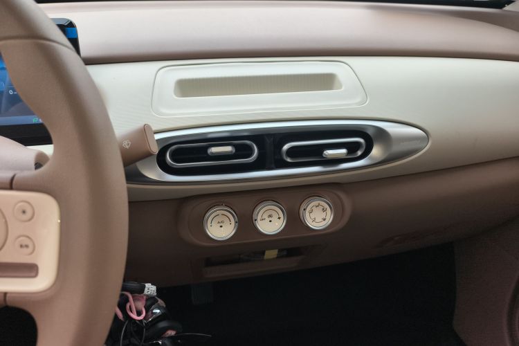 五菱汽车 宏光MINIEV 2025款 四门版 进阶款中控内饰16