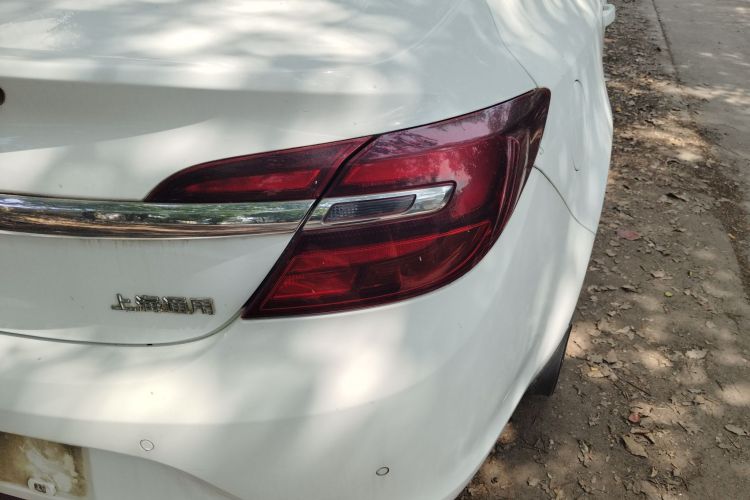 别克 君威 2014款 2.0L 领先时尚型车身外观9