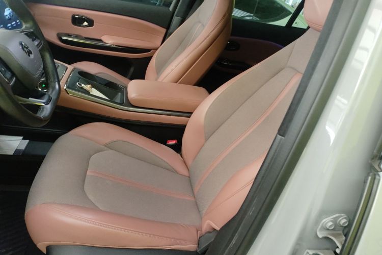 蔚来EC6 2020款 430KM 运动版中控内饰19