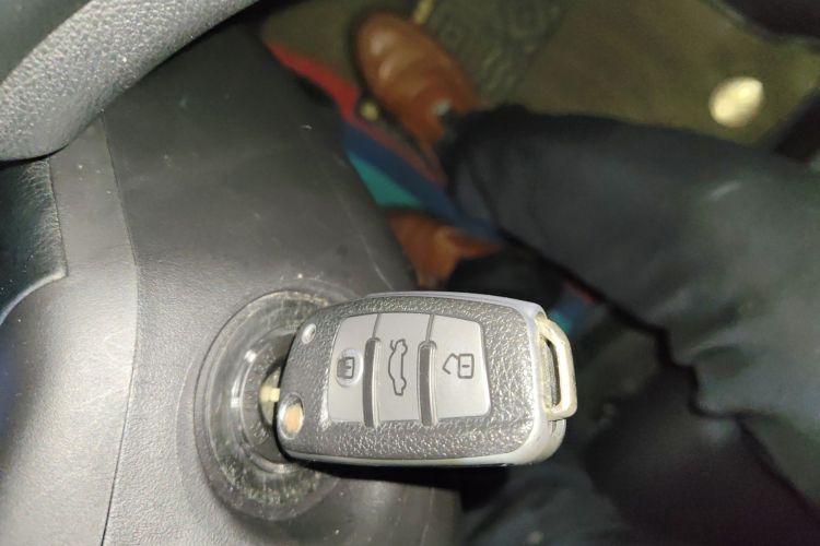 奇瑞 艾瑞泽5 2017款 1.5L CVT豪华版中控内饰11