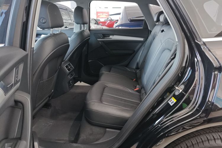 奥迪Q5L 2020款 改款 40 TFSI 荣享时尚型中控内饰21