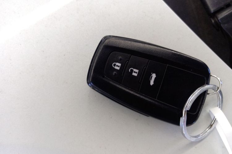 丰田 雷凌 2021款 185T CVT运动版中控内饰7001