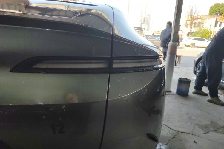 阿维塔12 2024款 700 三激光后驱奢享版车身外观6005