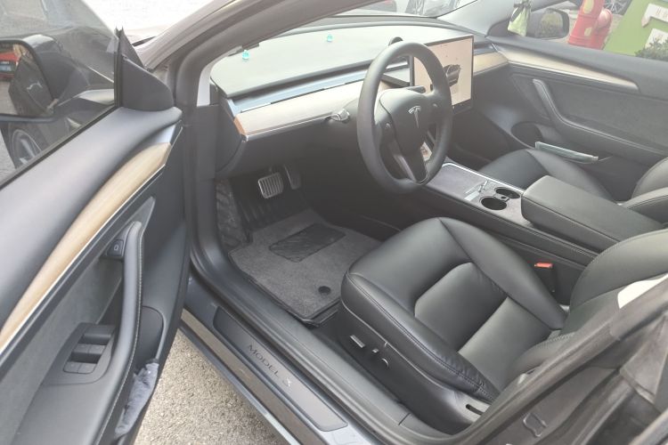 特斯拉 Model 3 2022款 后轮驱动版中控内饰7003