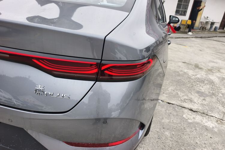 比亚迪 秦PLUS 2025款 DM-i 智驾版 55KM领先型车身外观6006