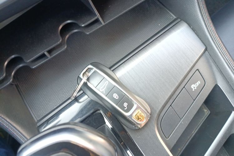 名爵 MG6 2020款 1.5T 自动领潮风尚版中控内饰11