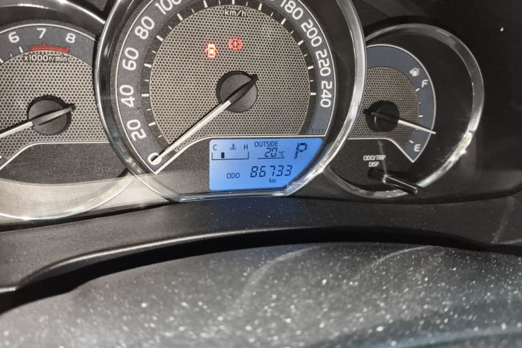 丰田 卡罗拉 2017款 改款 1.6L S-CVT GL中控内饰15