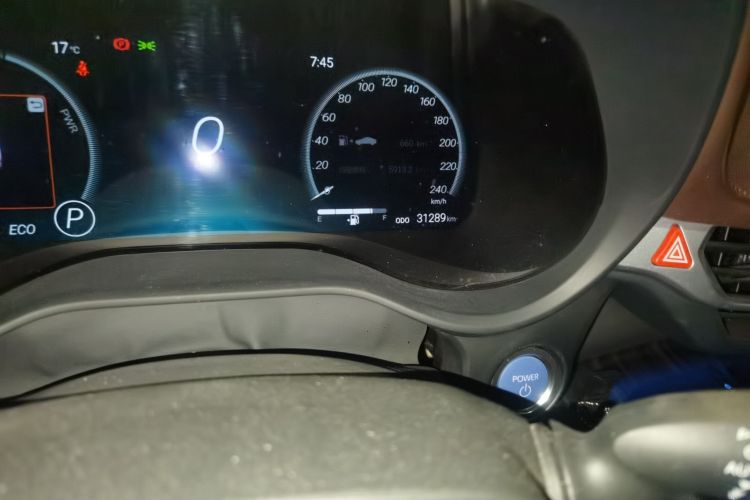 丰田 赛那SIENNA 2021款 2.5L混动 铂金版中控内饰15