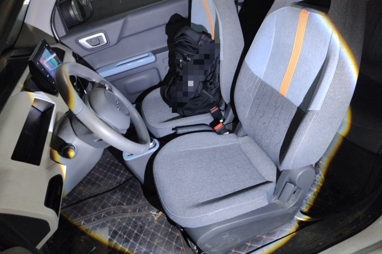 吉利银河 2023款 熊猫mini 200km 耐力熊中控内饰19