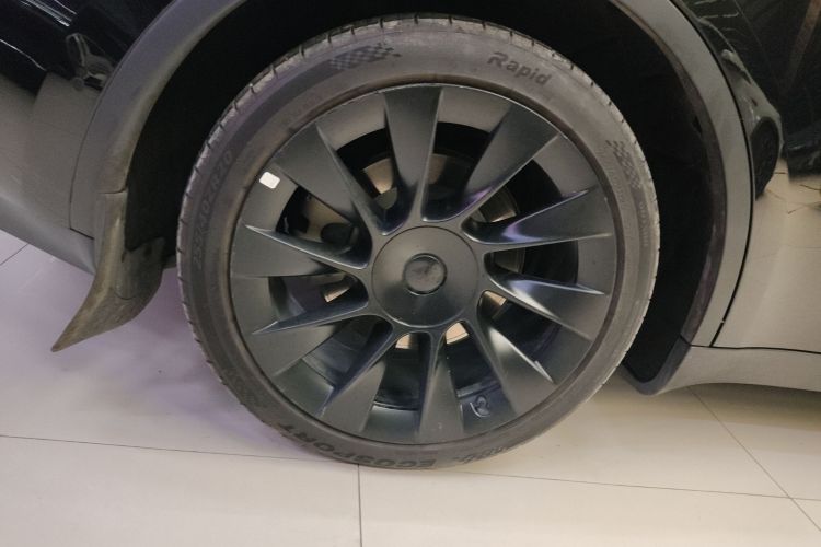 特斯拉 Model Y 2022款 改款 后轮驱动版车身外观6008