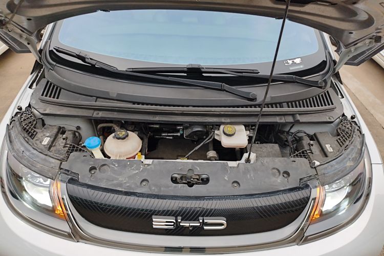 比亚迪 海豚 2021款 405km 时尚版机舱底盘24