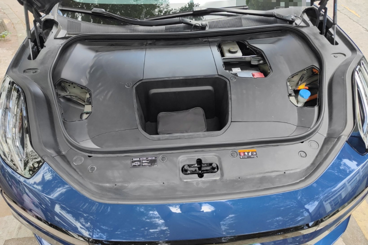 极氪001 2023款 WE版 100kWh局部细节24