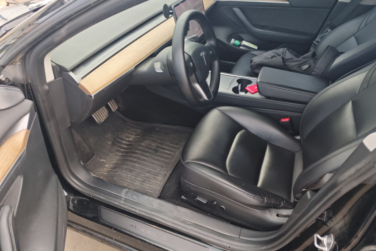 特斯拉 Model 3 2021款 标准续航后驱升级版局部细节19