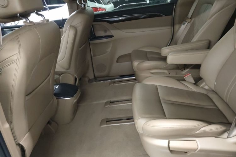 别克GL8 2017款 ES 28T 尊享型 国V中控内饰7004