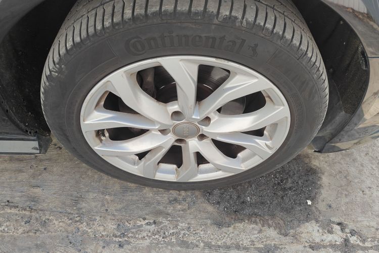 奥迪A6L 2018款 35 TFSI 典藏版车身外观10