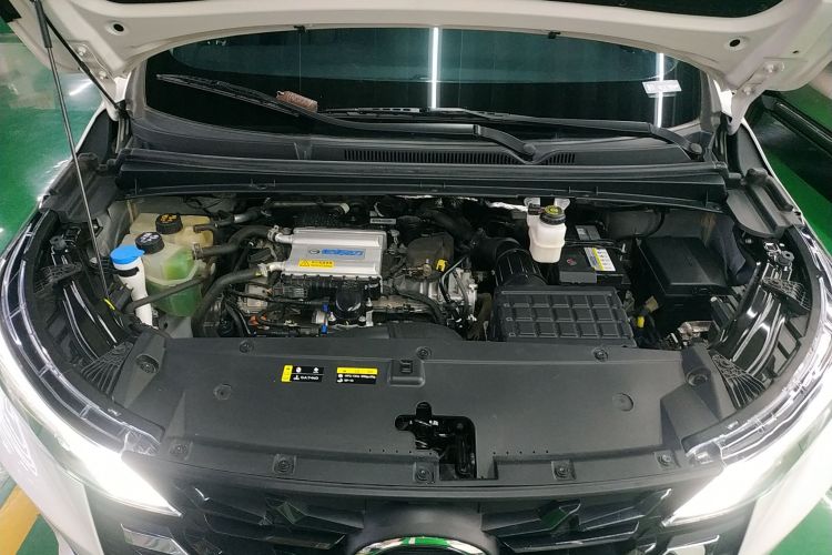 广汽传祺 传祺M6 2023款 PRO 270T DCT尊享版机舱底盘24