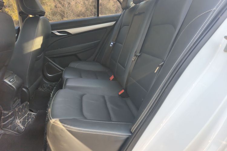 吉利汽车 帝豪 2018款 1.5L 手动向上互联版中控内饰21