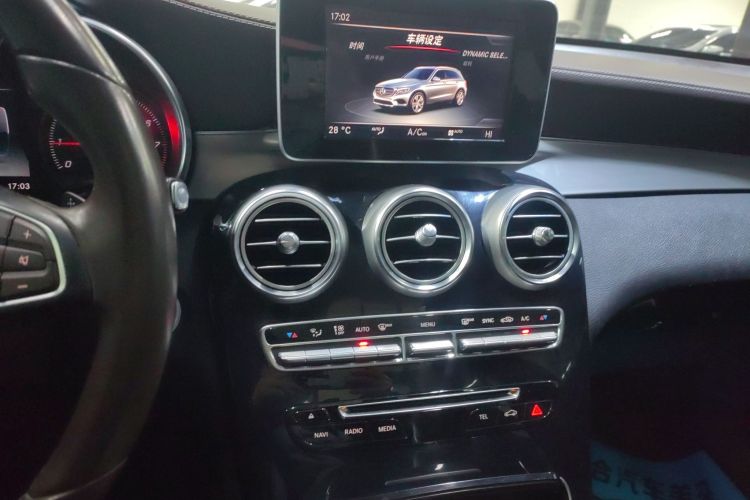 奔驰GLC 2017款 GLC 200 4MATIC中控内饰16