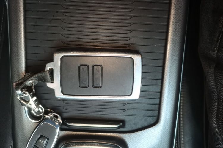 雷诺 科雷傲 2017款 2.5L 两驱尊贵版中控内饰11