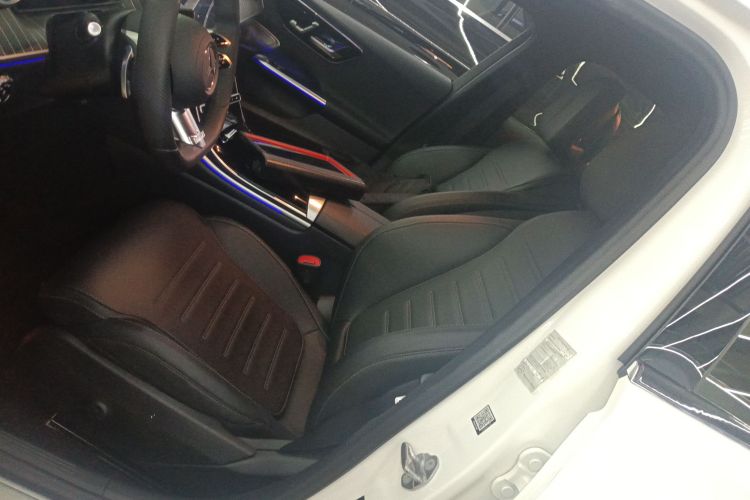 奔驰C级 2022款 改款 C 260 L 运动版局部细节19