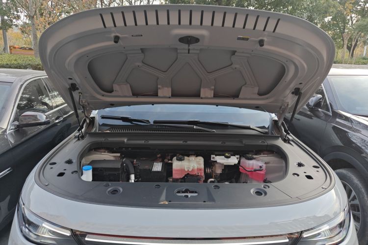 零跑汽车 零跑C10 2026款 605悦享版机舱底盘24