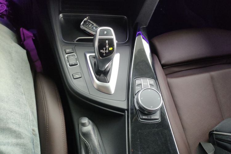 宝马3系 2018款 320Li 领先型M运动套装局部细节18