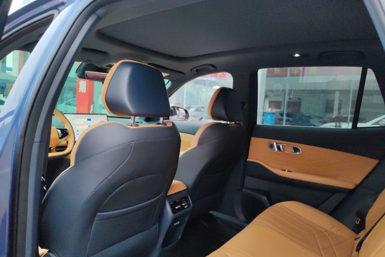 吉利银河 银河星舰7 EM-i 2025款 120km 领航版中控内饰22