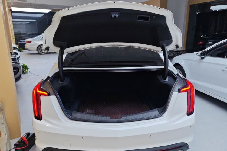 凯迪拉克CT5 2020款 28T 时尚型机舱底盘23