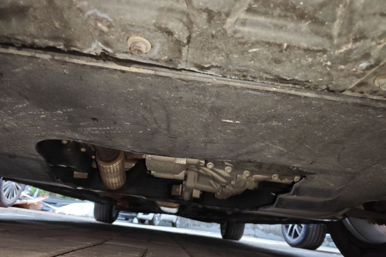 荣威i6新能源 2017款 45T 混动互联智尊版局部细节9008