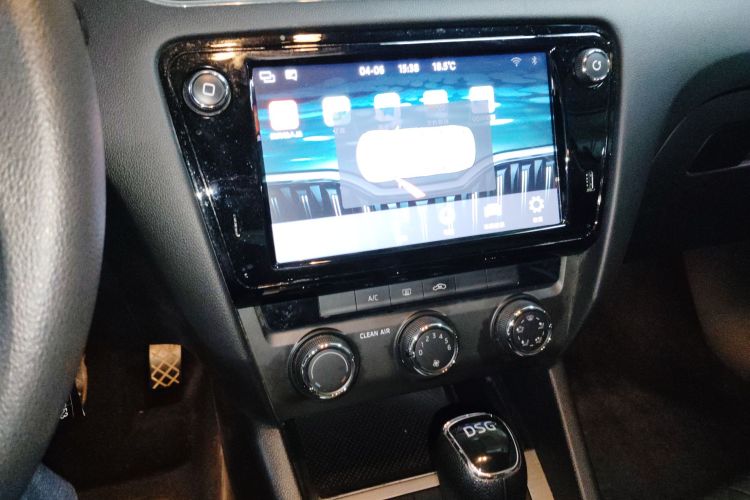 斯柯达 明锐 2019款 TSI280 DSG豪华版中控内饰16