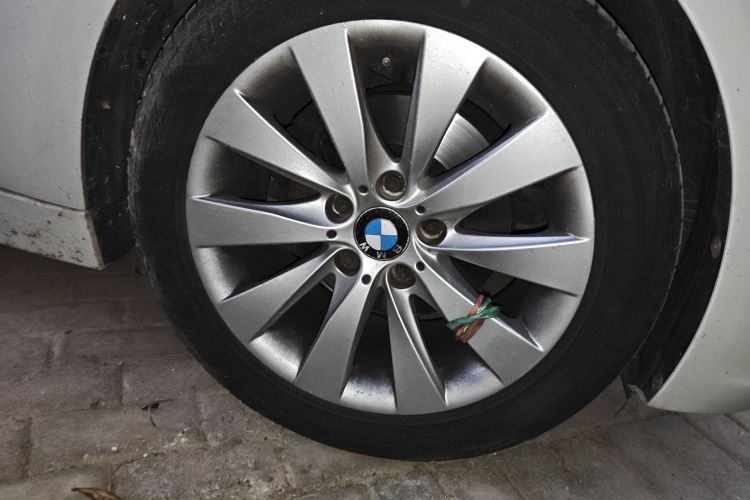 宝马3系 2017款 318Li 时尚型车身外观10