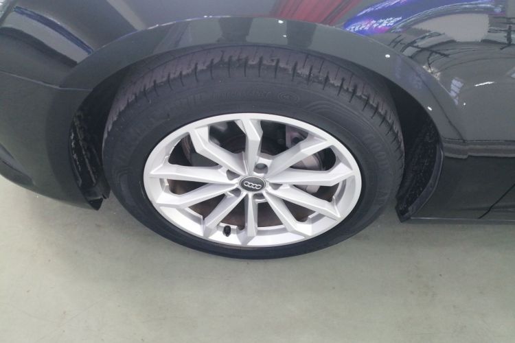 奥迪A6L 2019款 40 TFSI 豪华致雅型车身外观6007