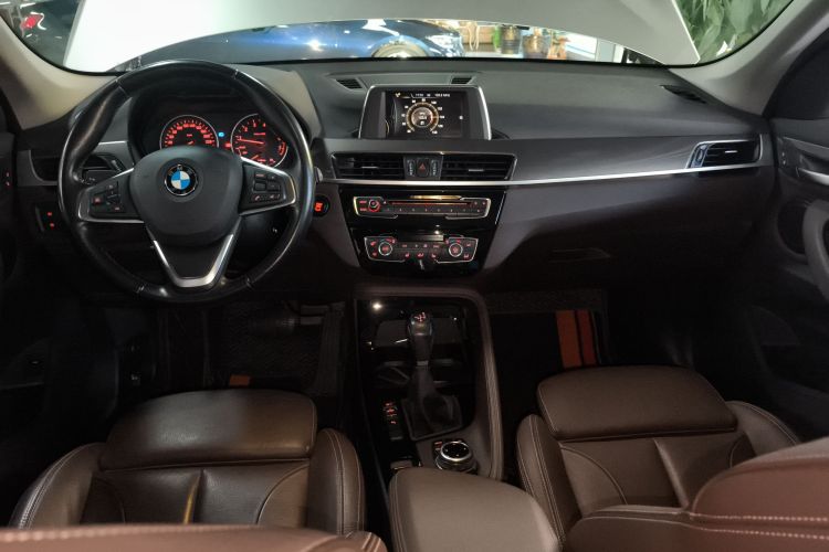 宝马X1 2016款 sDrive20Li 豪华型中控内饰7002