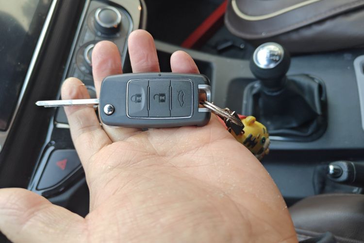 东风风行 菱智 2022款 M5L 1.6L 实用型 7座中控内饰11