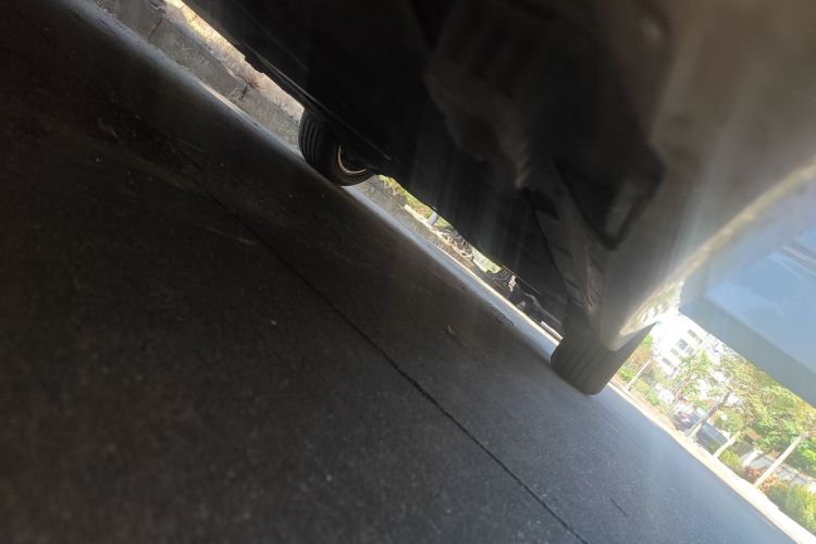 宝马2系多功能旅行车 2019款 220i 领先型局部细节9004