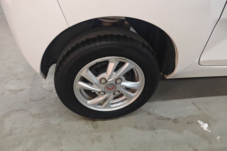 五菱汽车 宏光MINIEV 2020款 自在款 磷酸铁锂车身外观6008