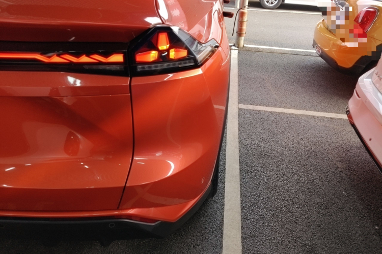 深蓝汽车 深蓝S07 2024款 215Max 乾崑智驾ADS SE增程版车身外观9